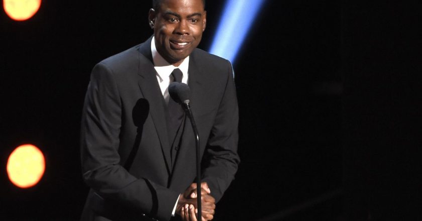 Chris Rock has COVID-19, urges vaccination