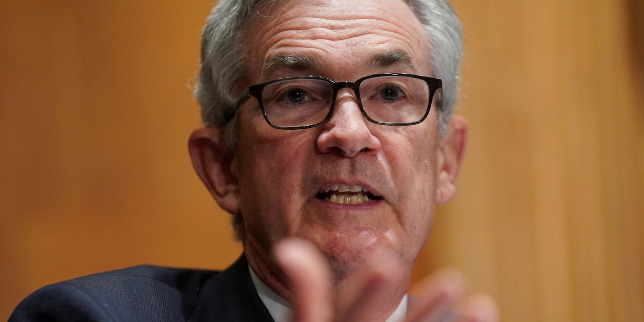 Powell’s Taper Tightrope Could Be Complicated by Fed ‘Dots’