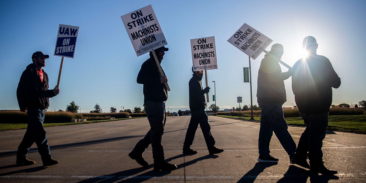 Deere Reaches Tentative Agreement With Striking Workers