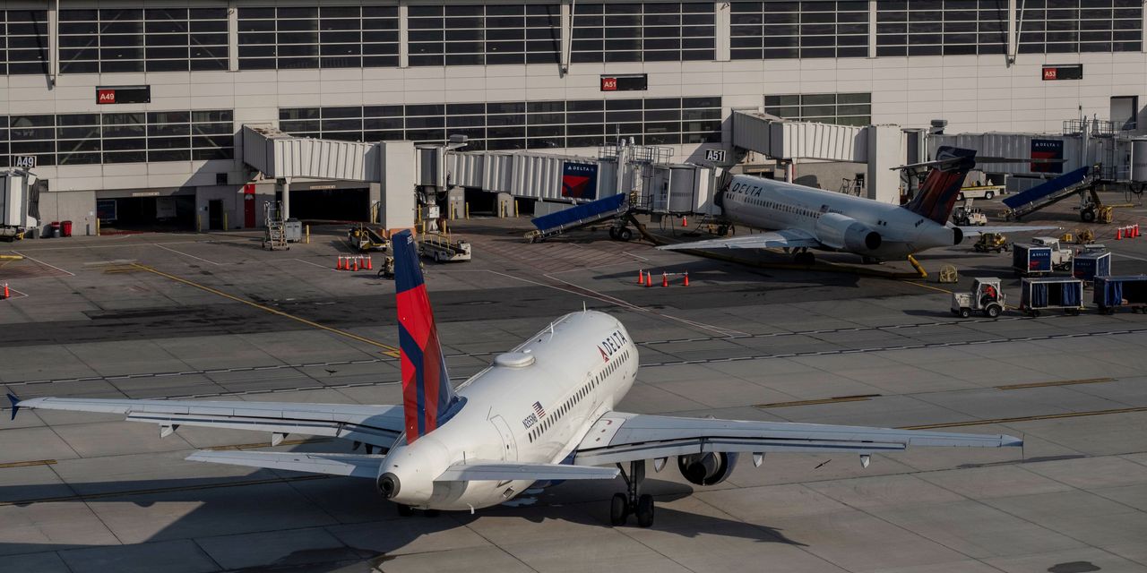 Delta Air Lines Delivers a Profit, but Faces Fuel-Cost Pressure