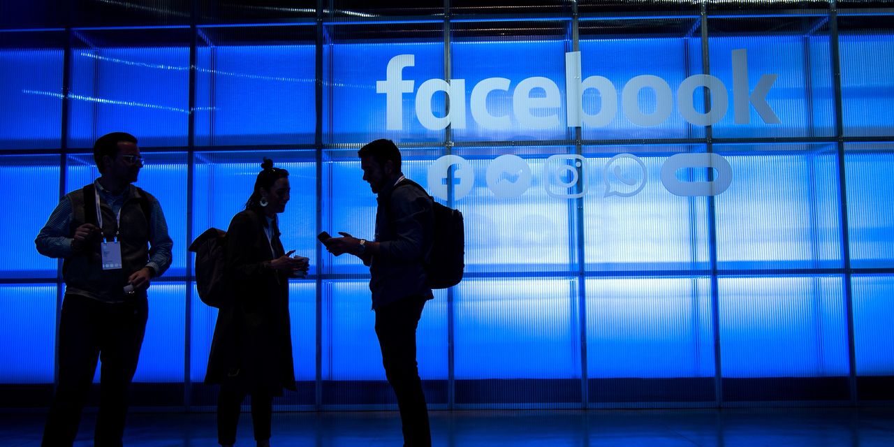 Facebook Slows New Products to Examine Possible Impact