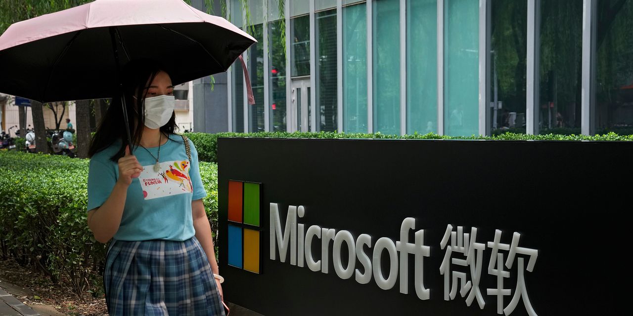 LinkedIn Social Network Is Leaving China, but Microsoft Remains