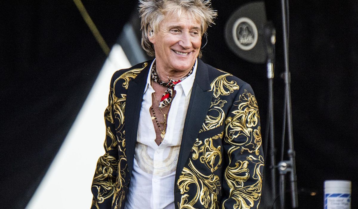 Rod Stewart’s plea deal on battery charge falls through