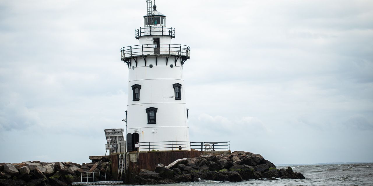 A New York Builder Restores Historic Connecticut Lighthouse for Sleepovers With His Grandchildren