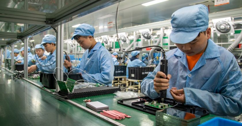 China’s Frozen Factories Warm Up, a Little