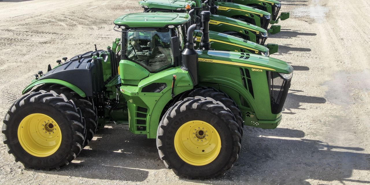 Deere’s Strike Is Over, but Order Backlog, Higher Costs Remain