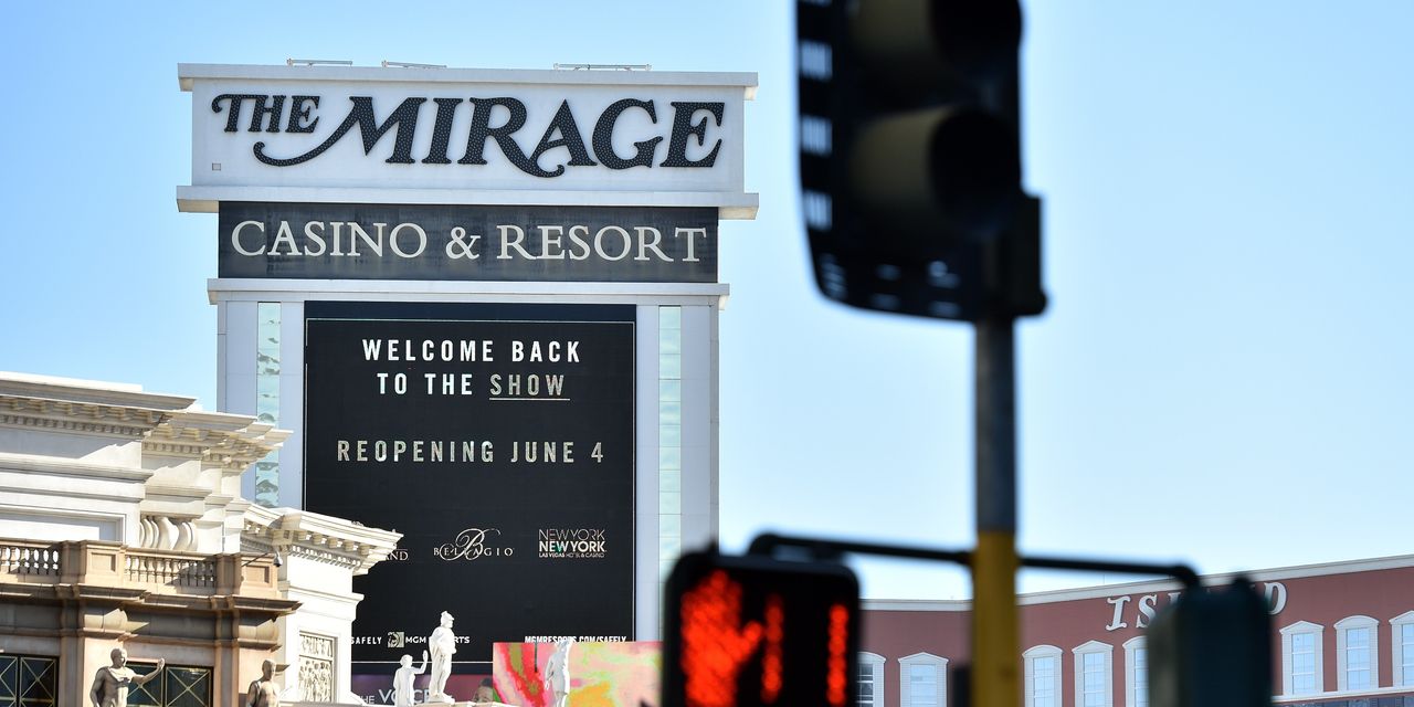 MGM Plans to Sell Mirage Operations in Las Vegas