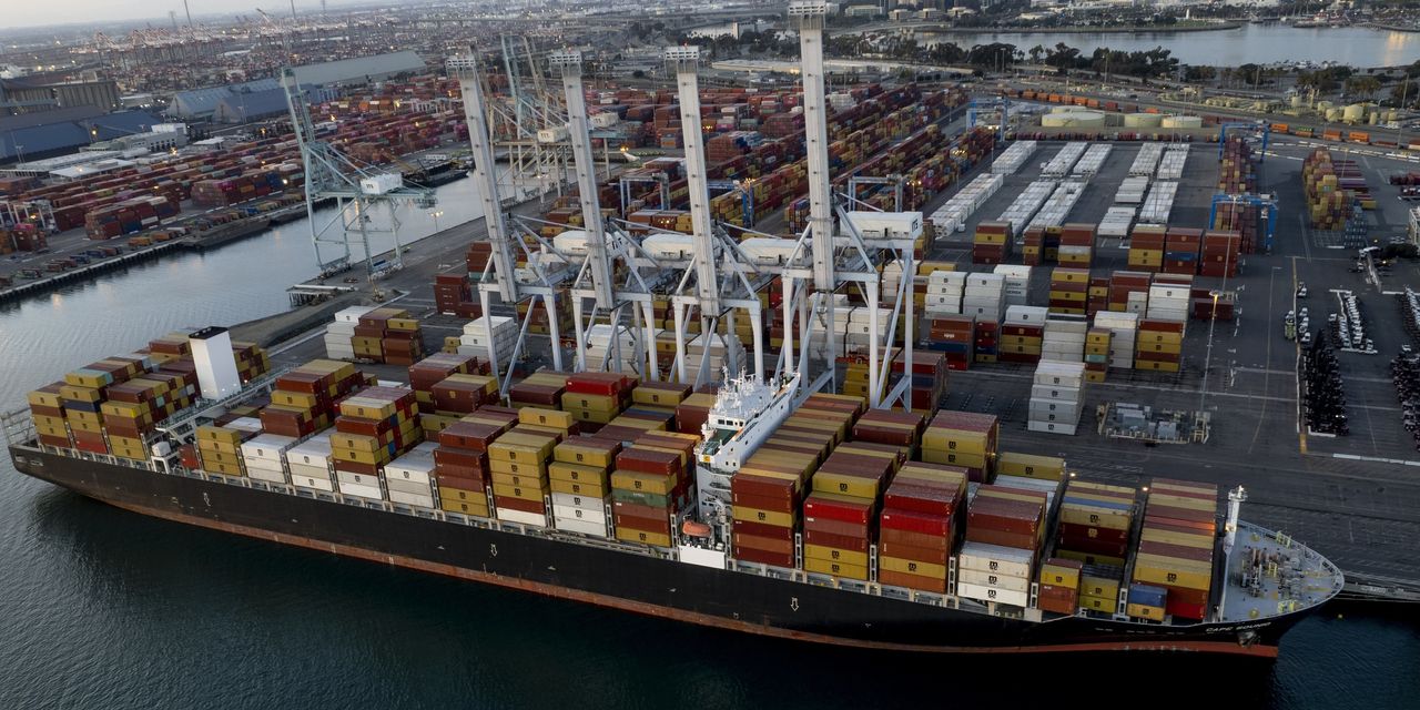 Ocean Shipping Rates Fall but Ports Are Still Jammed