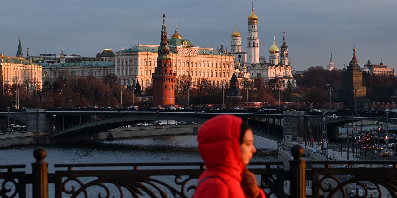 Russian Sabre-Rattling Shakes Ukraine Bonds