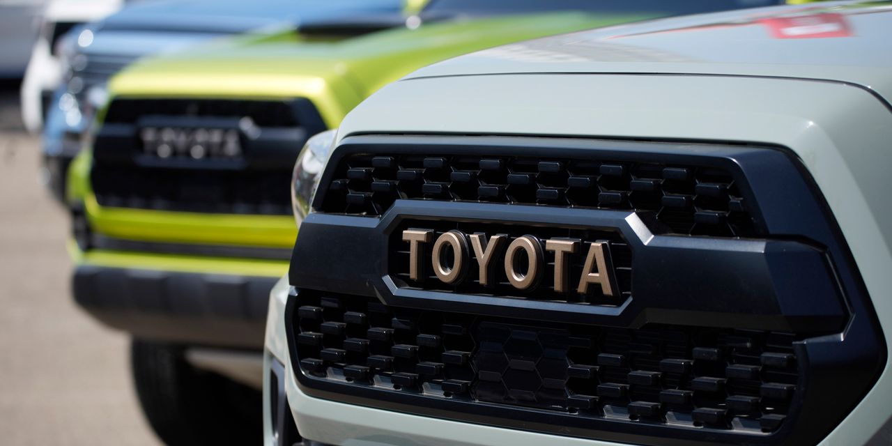 Toyota Profit Zooms Past Chip Shortage