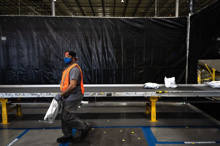 Amazon Emerges as the Wage-and-Benefits Setter for Low-Skilled Workers Across Industries