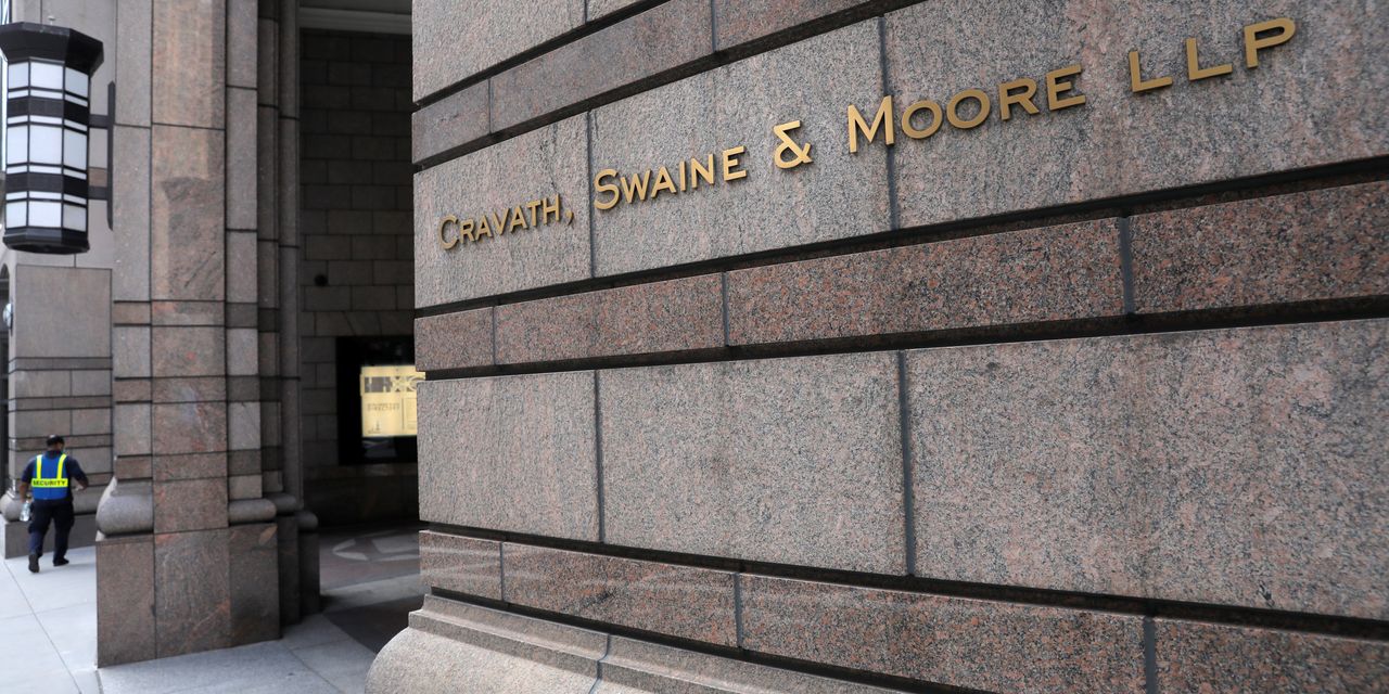 Cravath Law Firm to Alter Partner Pay Structure