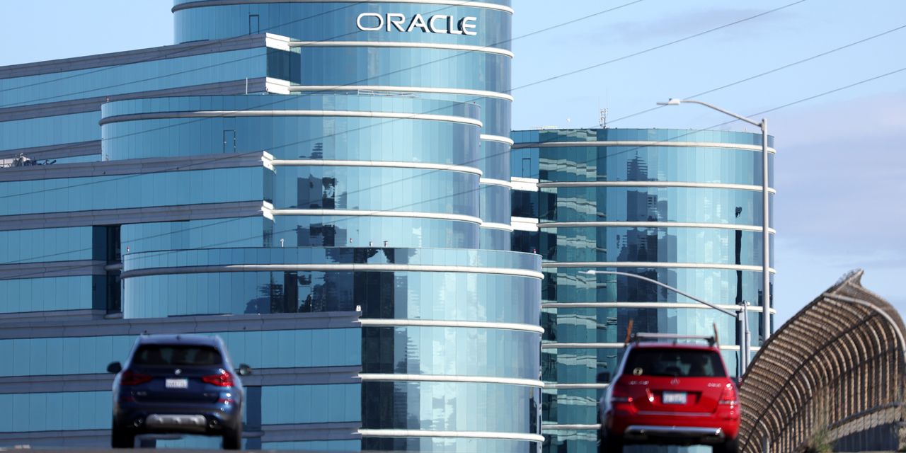 Oracle in Talks to Buy Cerner