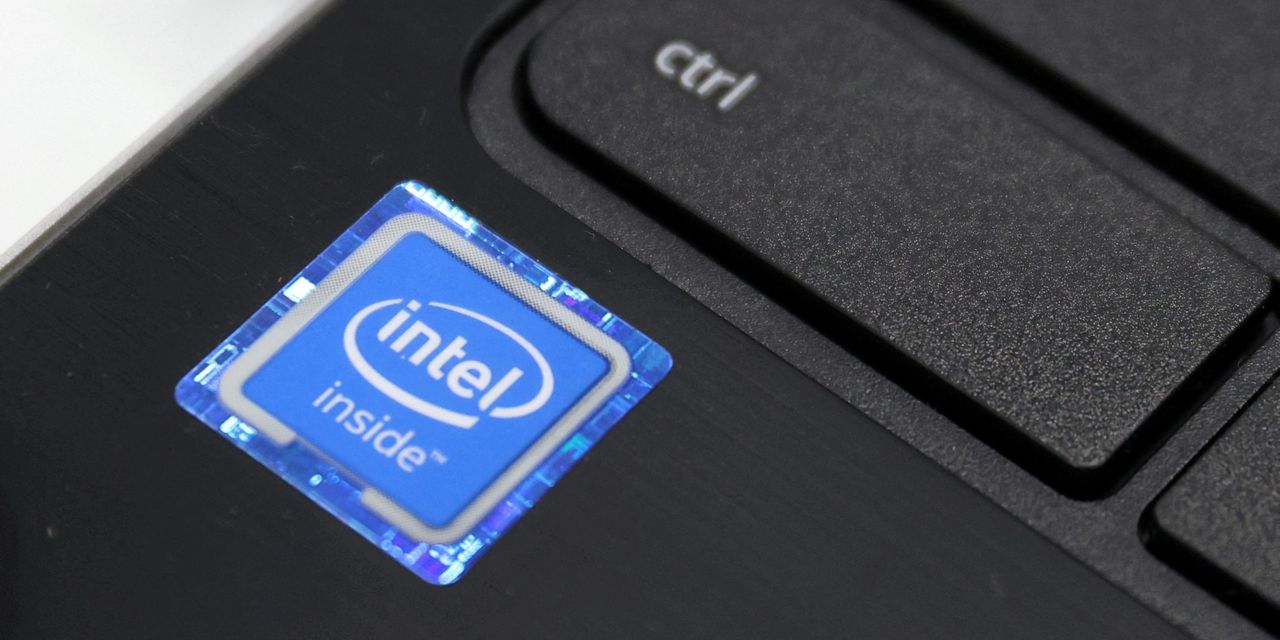 PC Slowdown Sets a New Battleground for Chip Makers