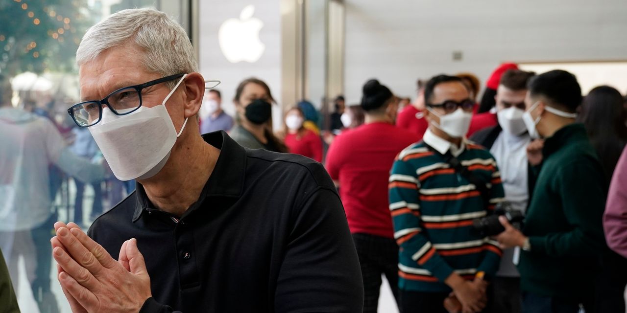 Tim Cook Received Nearly 0 Million in Compensation in 2021