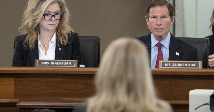 Sens. Blumenthal, Blackburn propose to overhaul digital rules to protect kids from social media