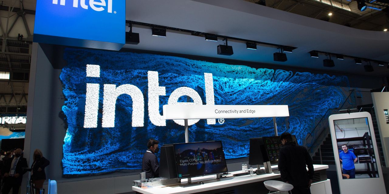 Intel Quarterly Earnings Set to Drop as PC Sales Soften