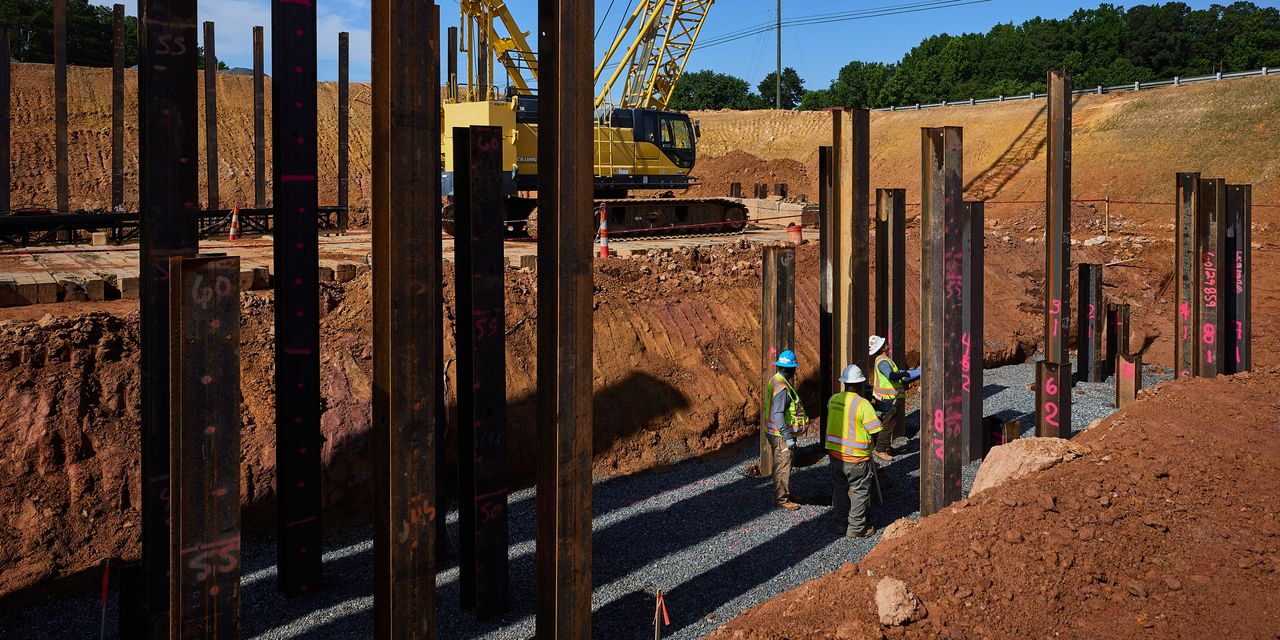 Labor Shortage Stymies Construction Work as  Trillion Infrastructure Spending Kicks In