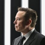 Elon Musk Returns to Twitter, Posting Photo With Pope