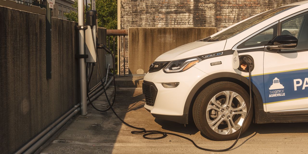 EV Charging Companies Struggle to Build as Climate Bill Boosts Incentives