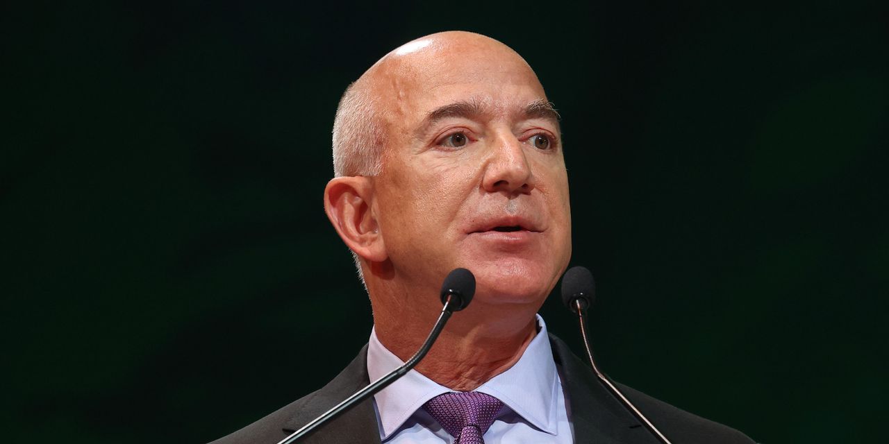 FTC Says Bezos, Others at Amazon Must Testify