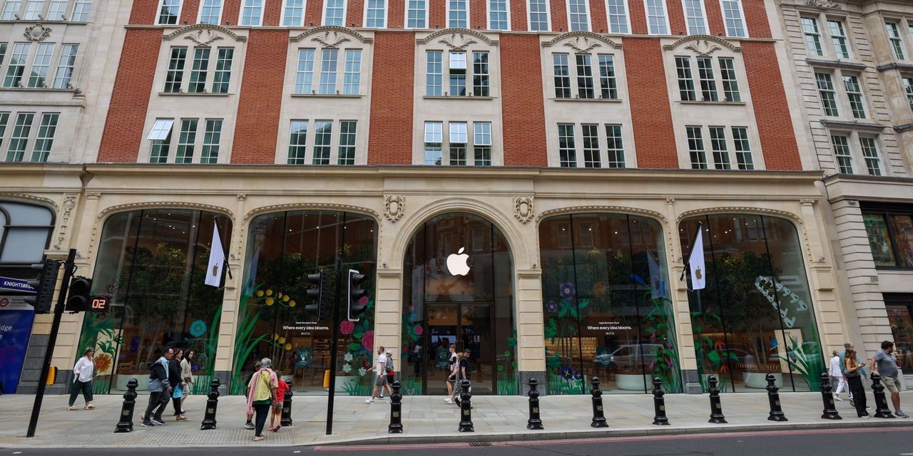 Apple, Google Face In-Depth Antitrust Probe of Mobile Market Power in U.K.