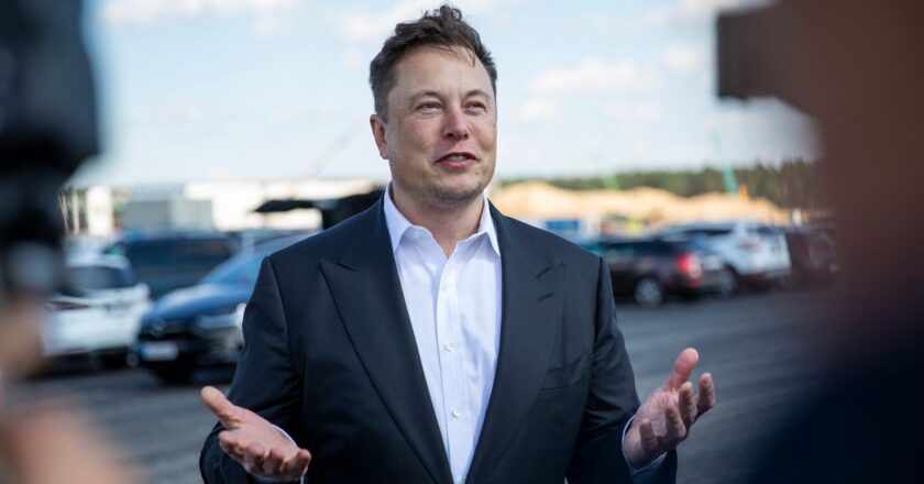 Elon Musk’s Tesla Compensation Trial Kicks Off