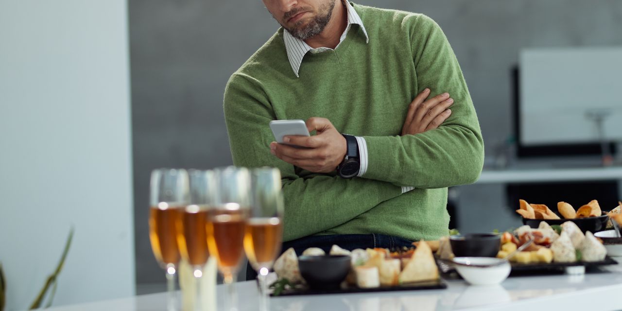 Stop Yourself From Tipsy Texting This Holiday Season