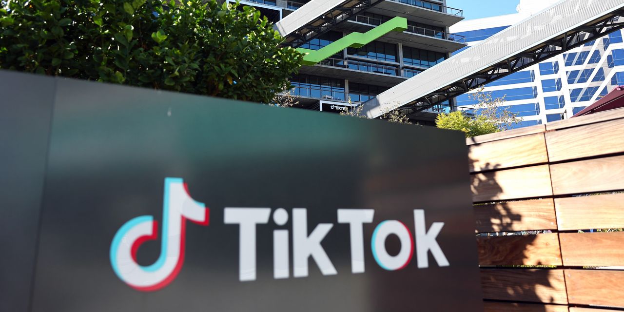 TikTok Security Dilemma Revives Push for U.S. Control